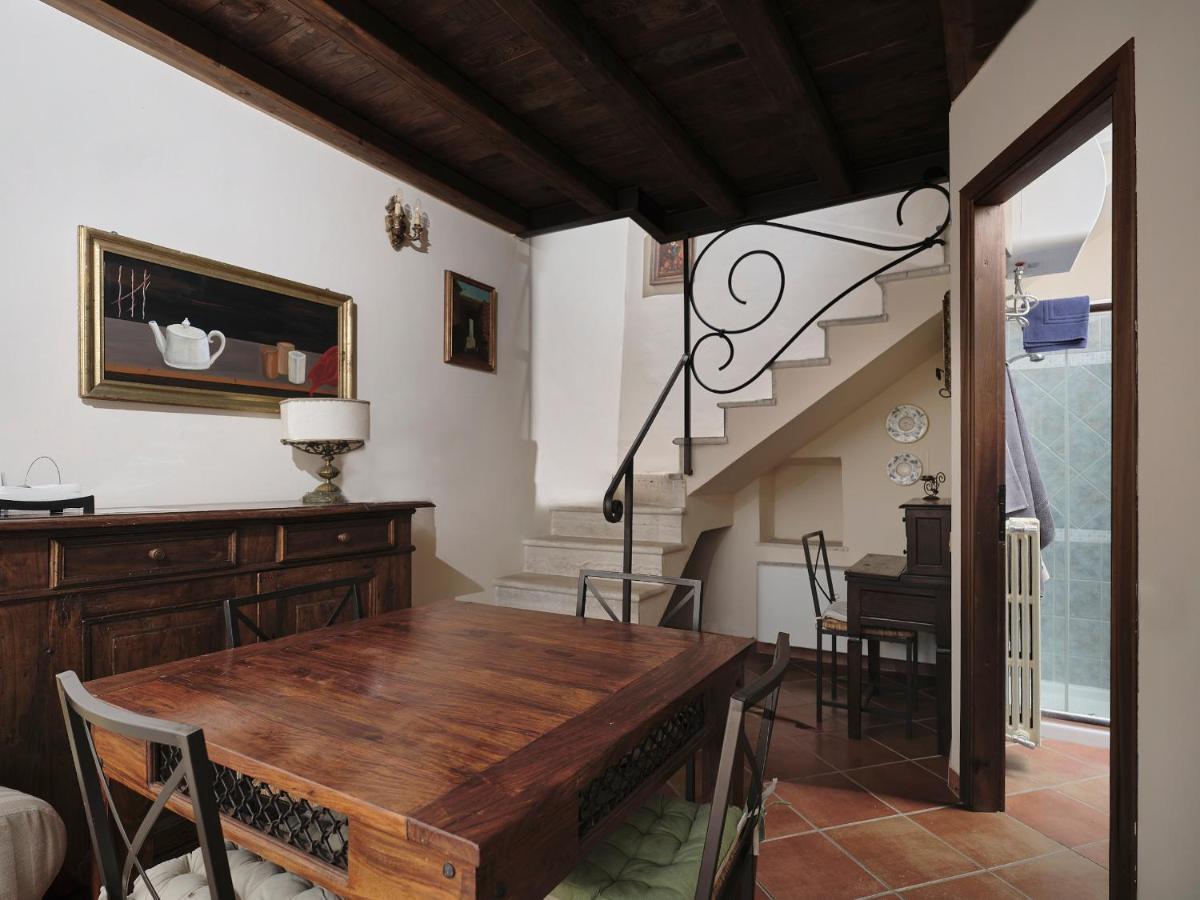 Agriturismo Castello Santa Margherita Cori Bagian luar foto