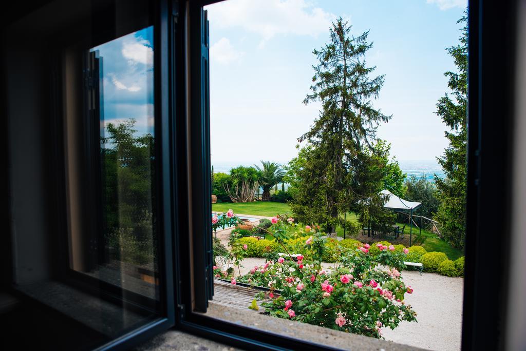Agriturismo Castello Santa Margherita Cori Bagian luar foto